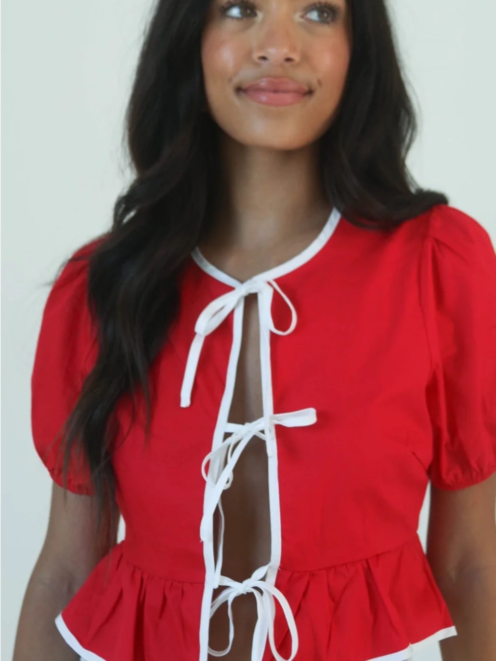 NWT. Puff Piece Tie Front Top.